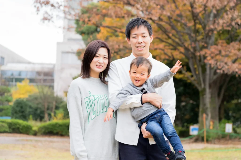 ともに2度目の結婚を望む二人が三人家族に lovegraph_13-scaled